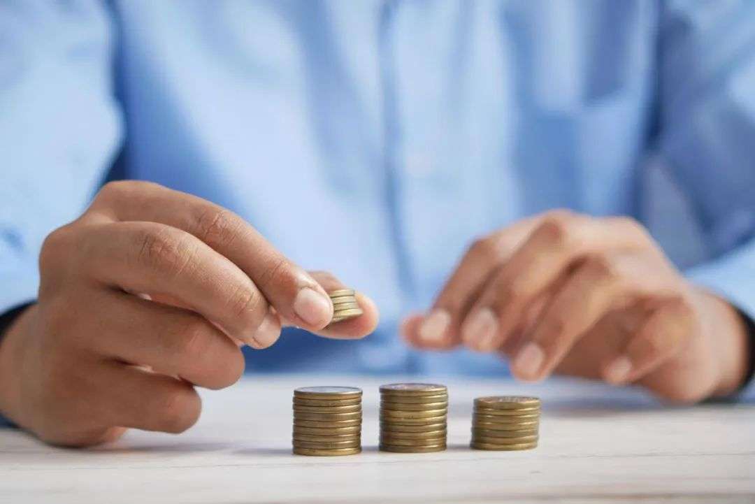 冰火新消費：誰(shuí)已退場(chǎng)？誰(shuí)還在砸錢(qián)？